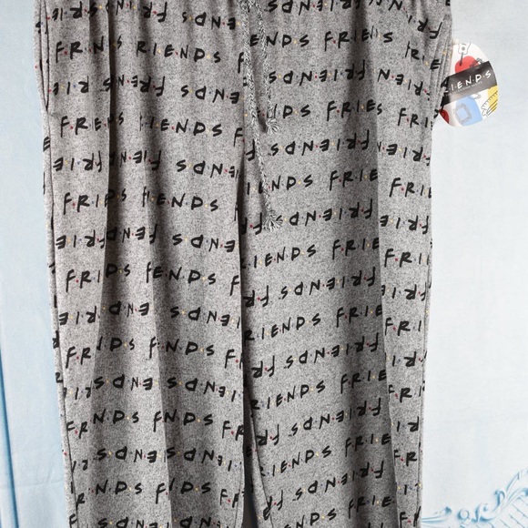 Macy’s Friends Sleepwear Pajama Pants/Socks  XL Gray/Multi Color - Picture 4 of 8